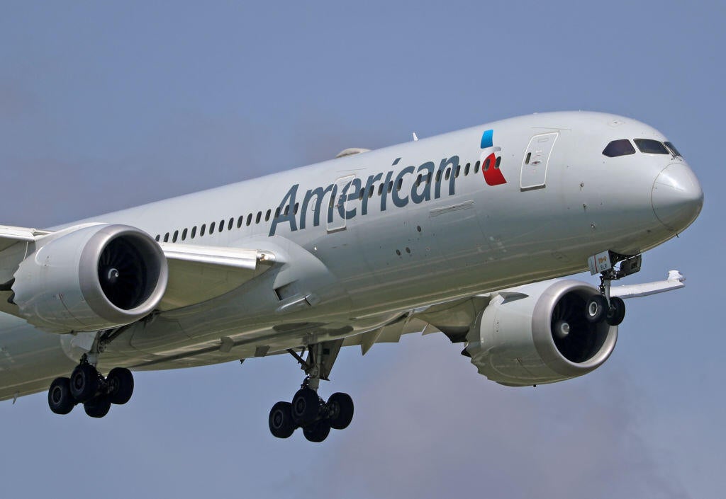 American Airlines Plane Too Big: Diverted Flight