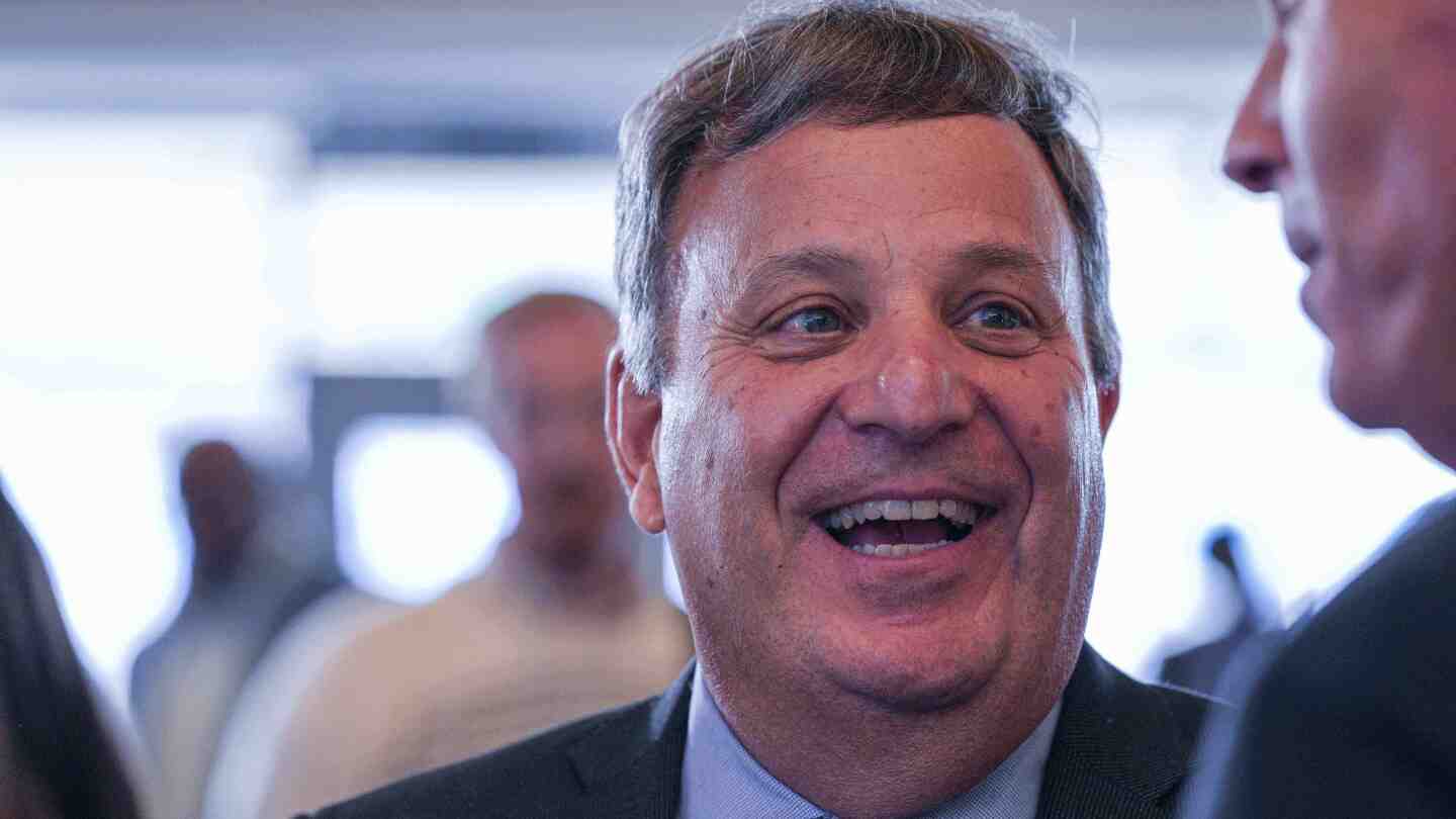 Belichick's Inner Circle Worried About Hudson