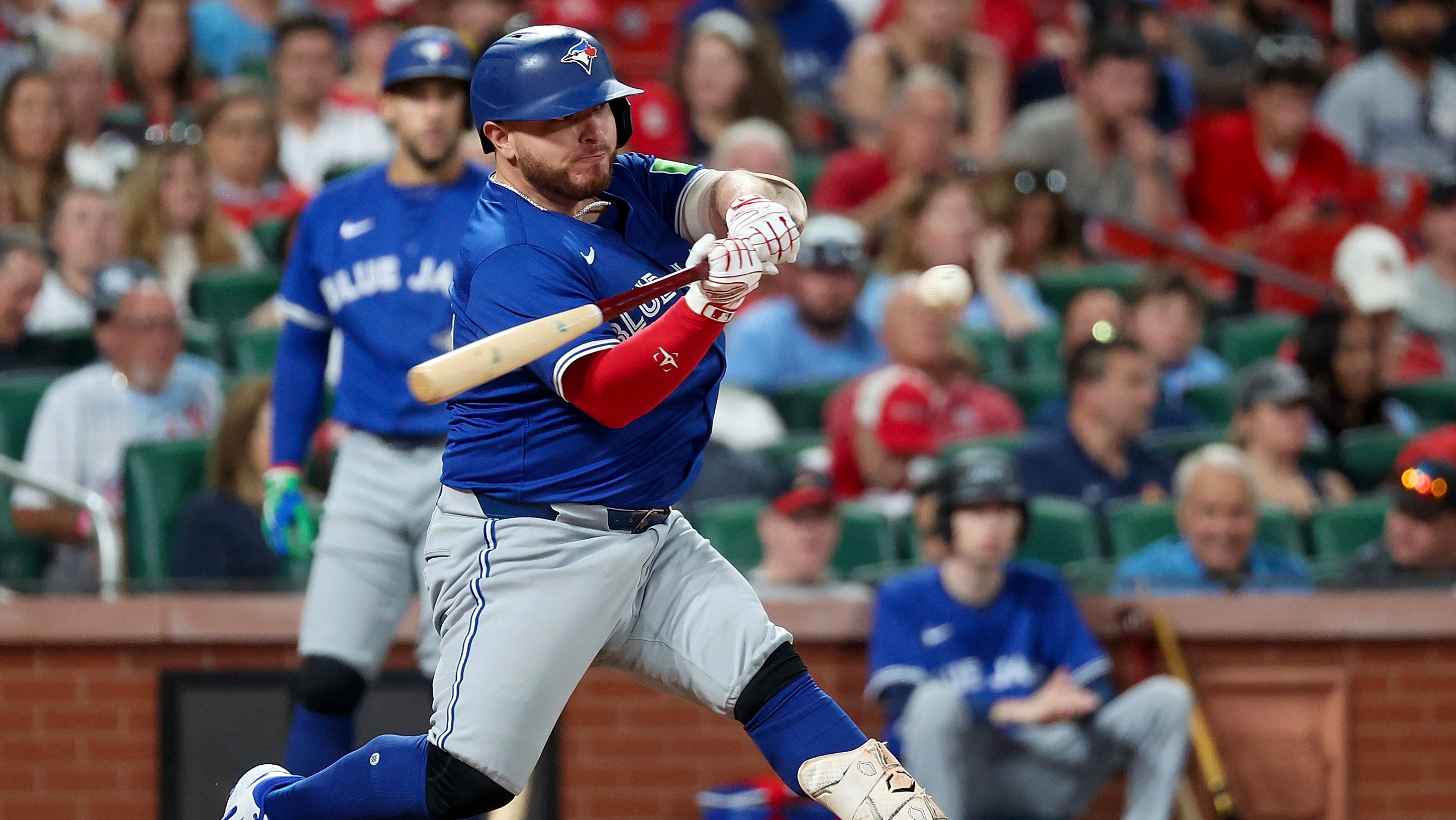 Blue Jays Beat Cardinals In Extras: Kirk, Clase Shine