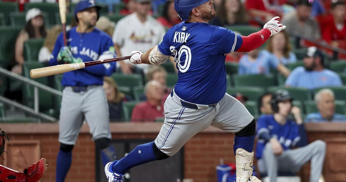 Blue Jays Win: Kirk's 10th Inning Hit