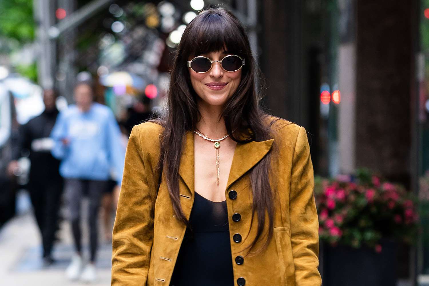 Dakota Johnson's $100K Diamond Necklace