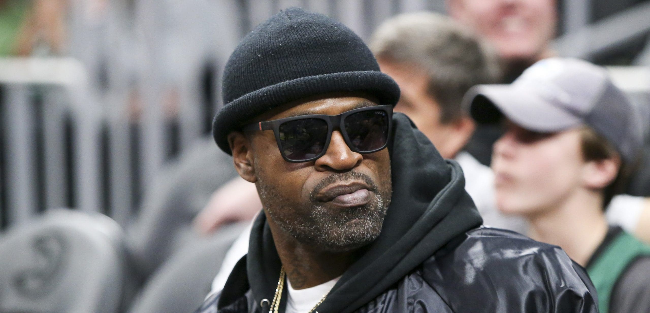 Jackson Snubs Popovich, Praises Rival Coach