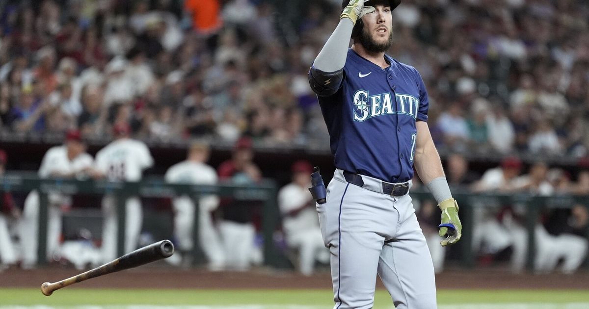 Mariners' Comeback Falls Short: 11-Inning Defeat