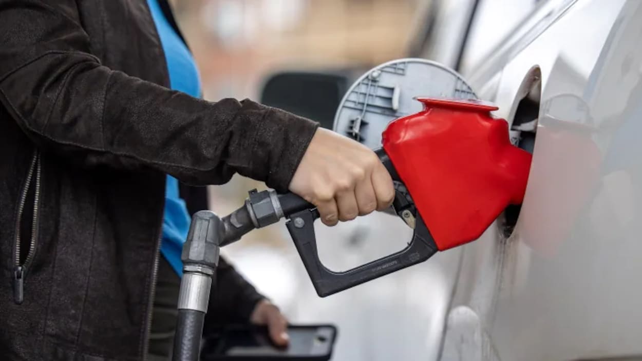 Québec Abolishes Gas Price Floor: What It Means