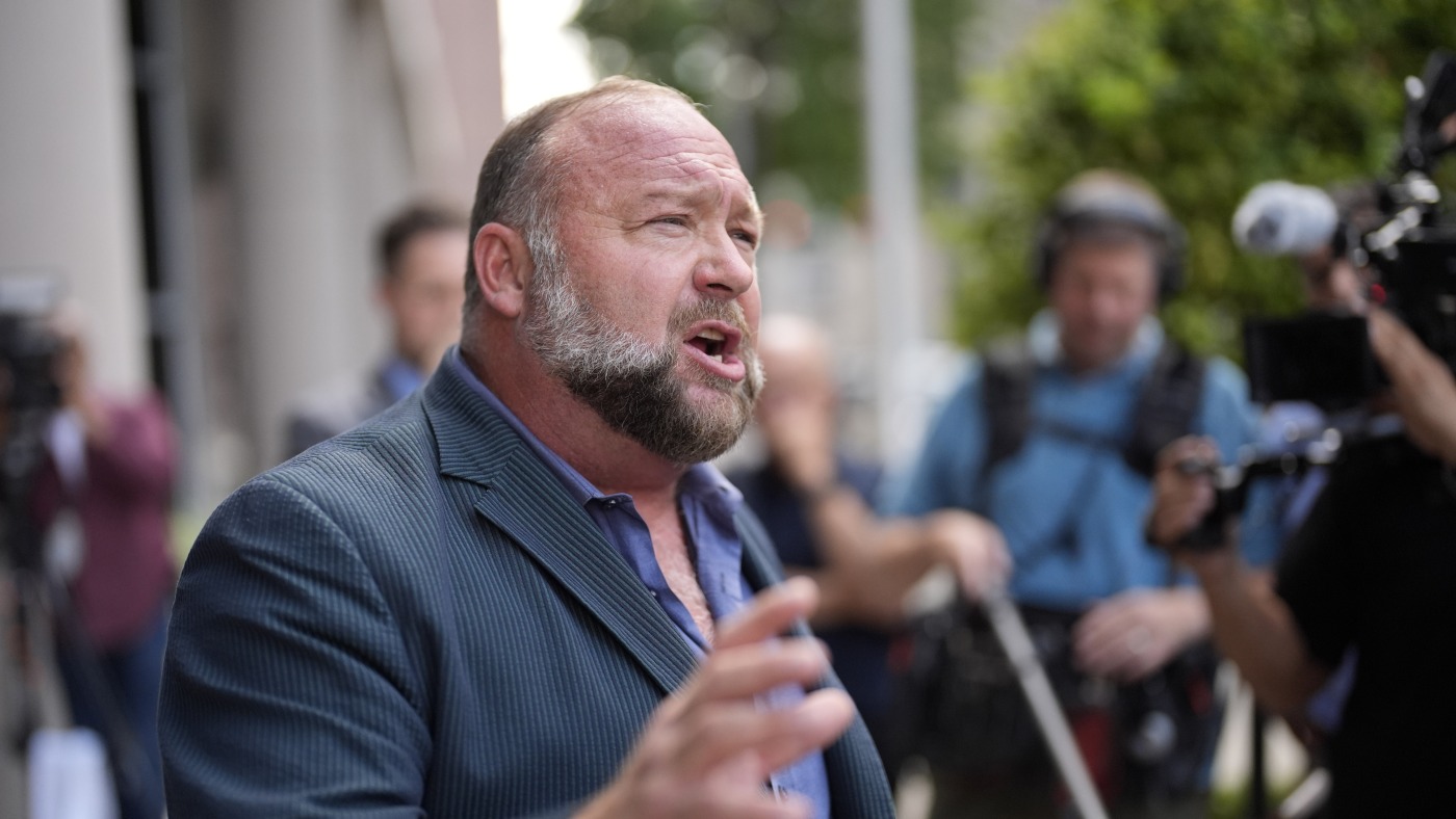 Sandy Hook Families: Still Waiting On Alex Jones