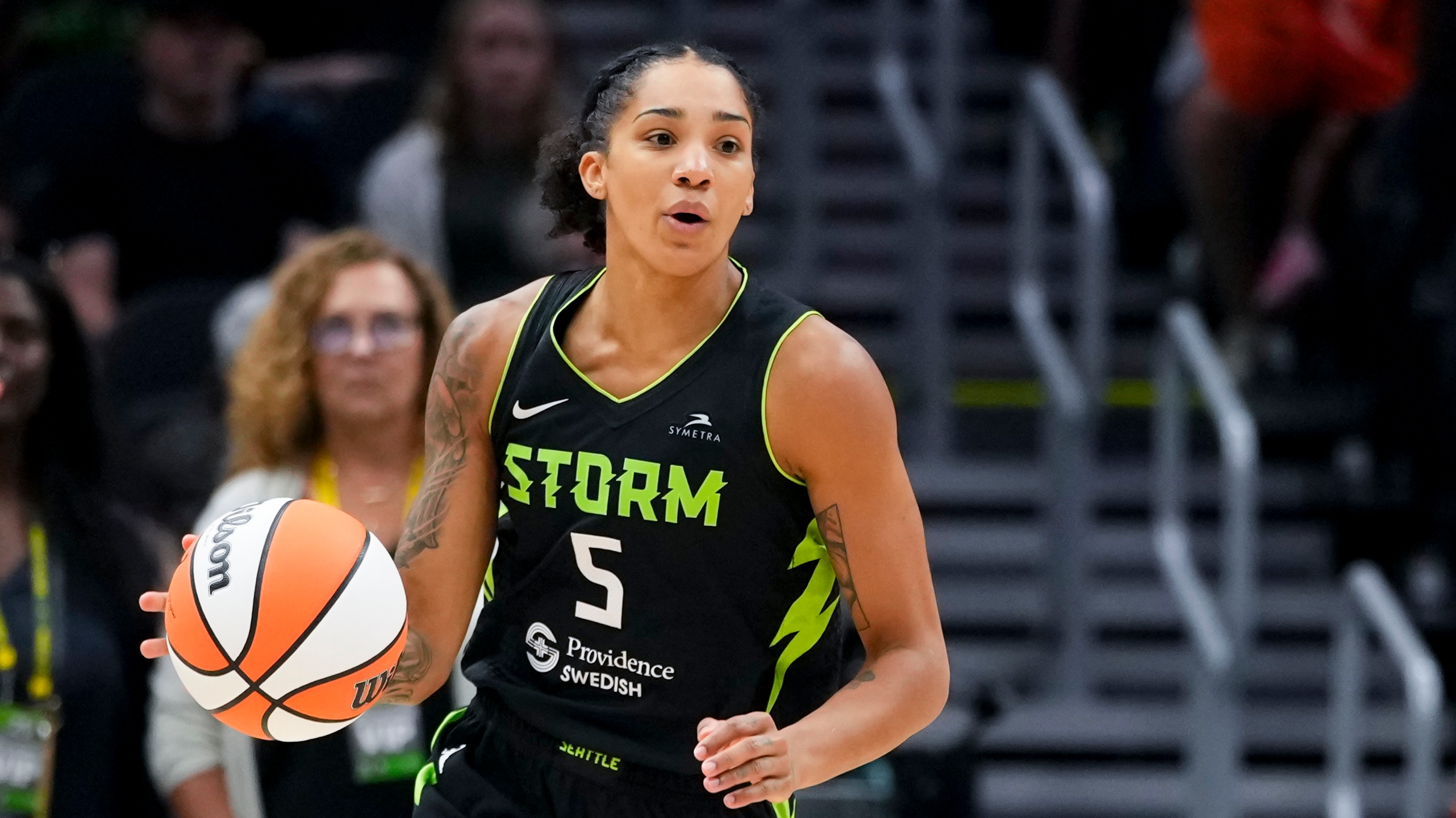 Seattle Storm Defeats Dallas Wings: Williams, Ogwumike Lead The Charge
