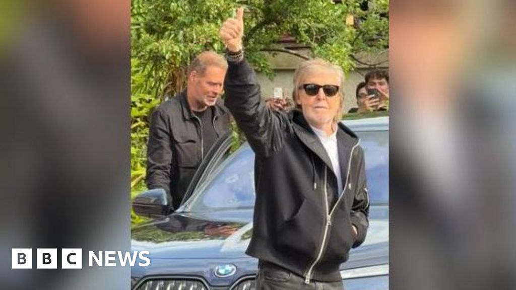 Springsteen & McCartney Surprise Liverpool Students