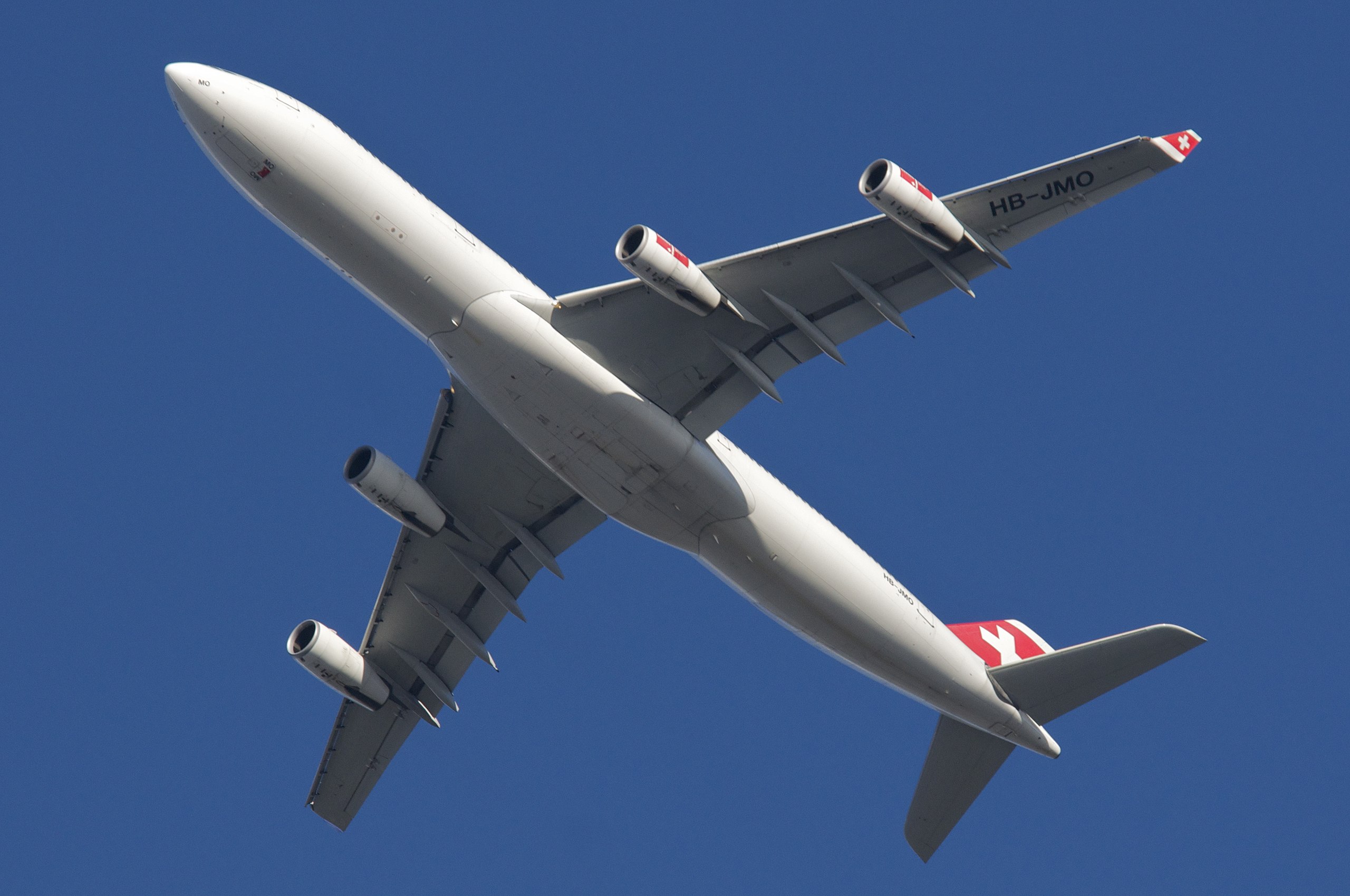 Swiss Flight LX64 Emergency Landing: Miami