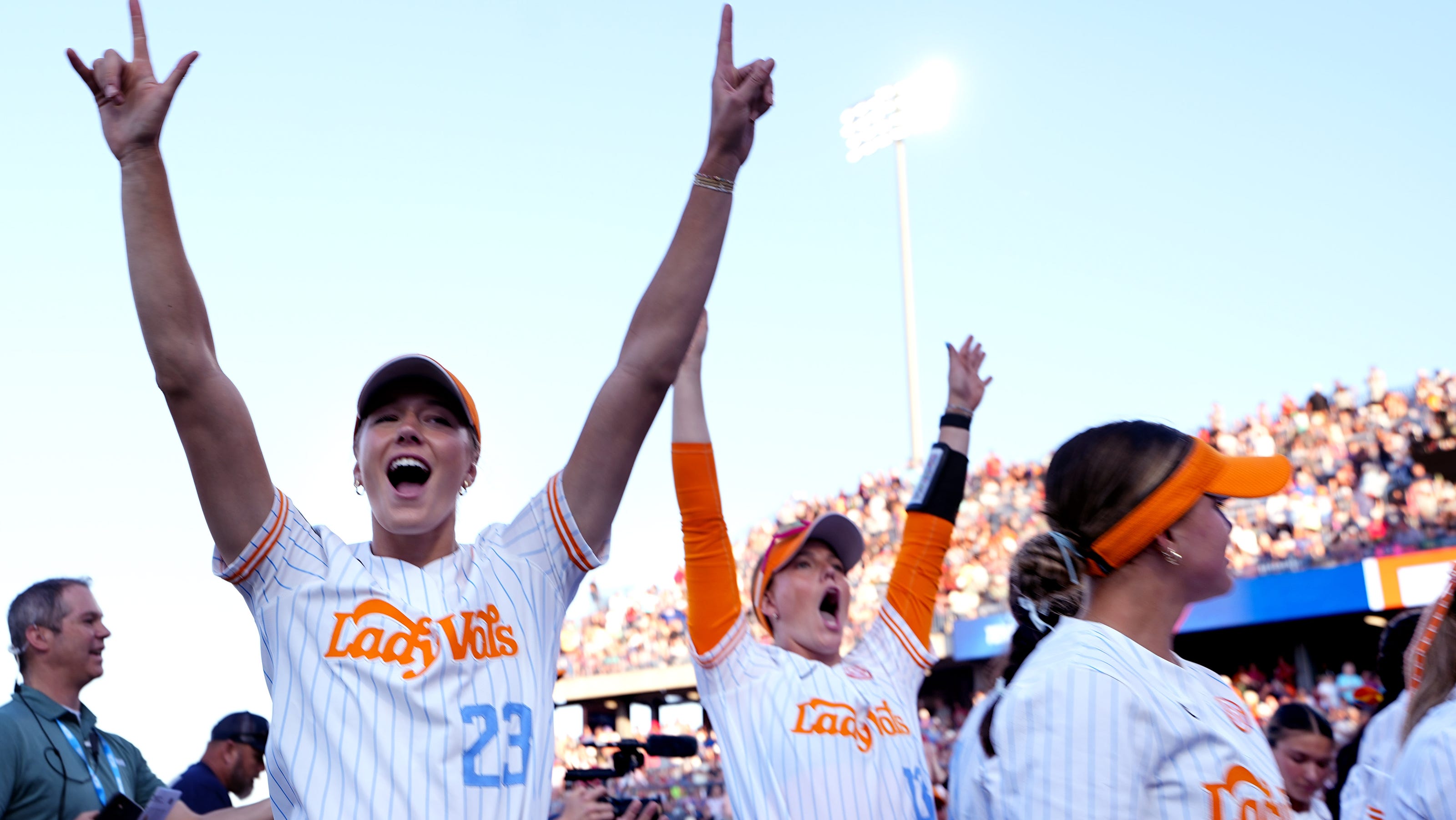 Texas Softball Wins! WCWS Championship Bound